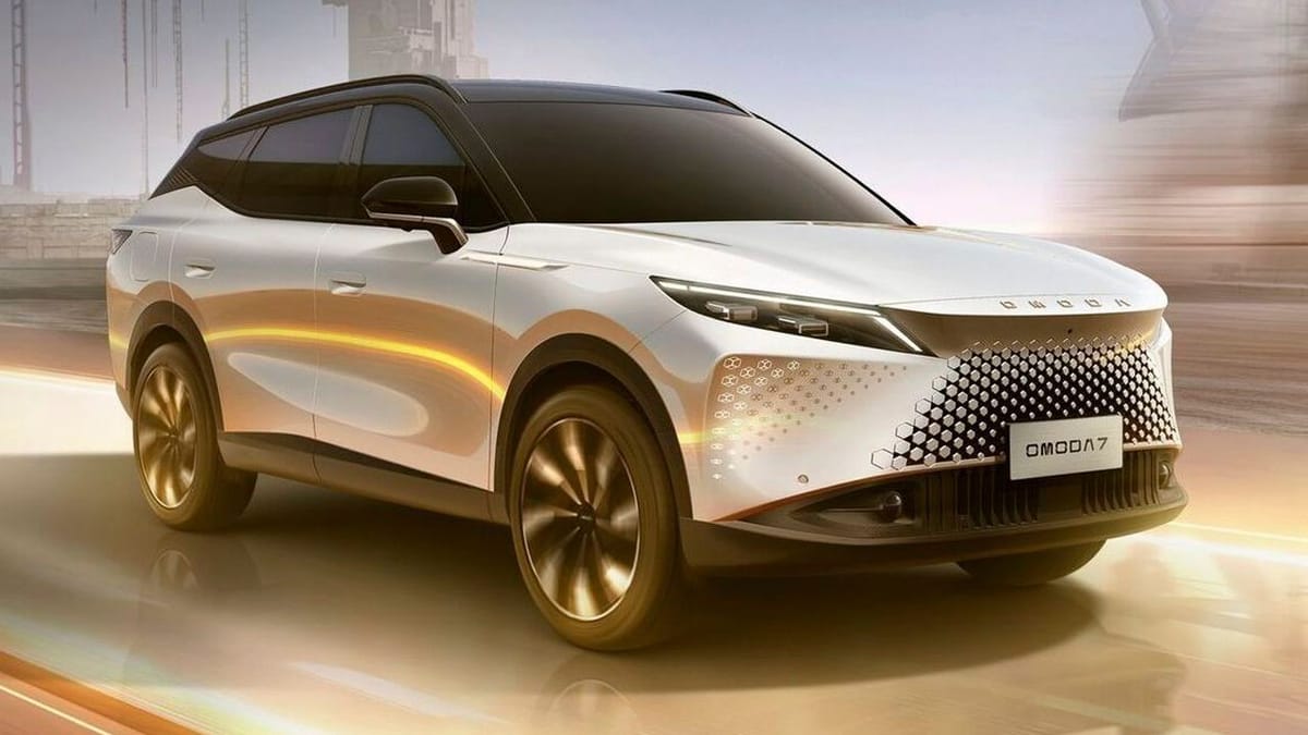OMODA 7: el SUV chino que viene a por el RAV4 con pinta de rockstar y 260 caballos bajo el brazo